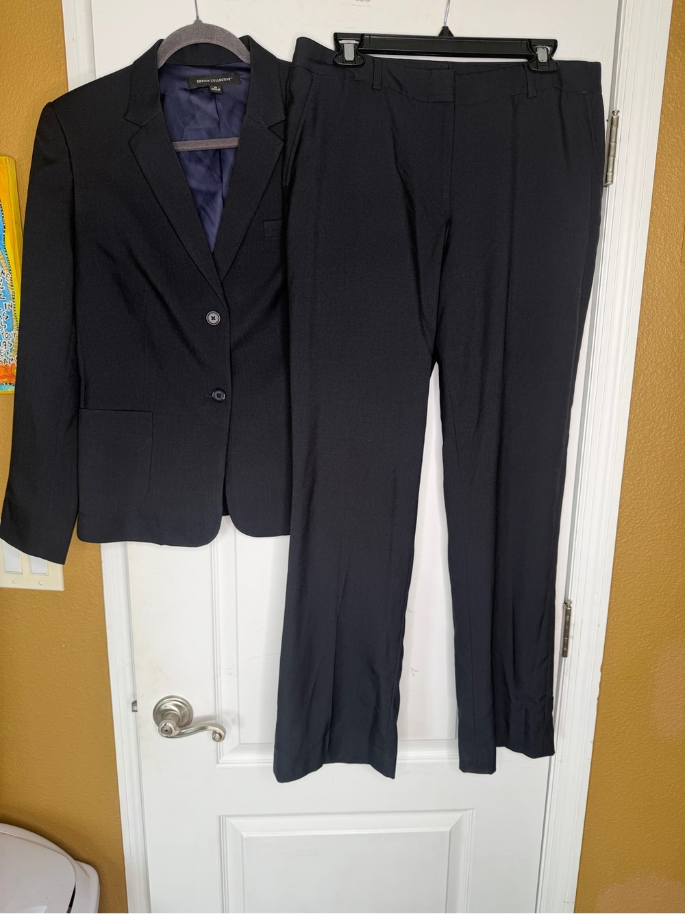 Design Collective Navy  Two-Piece Women's Pantsuit Classic Blazer & Trousers 10